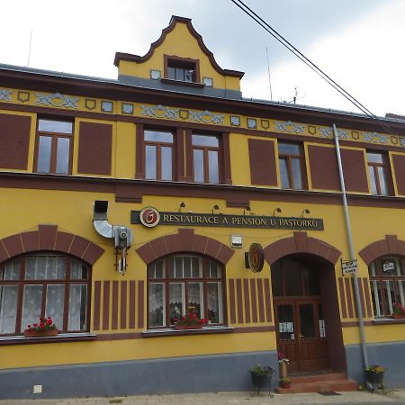 U Pastorku Hotel Racice  Екстериор снимка