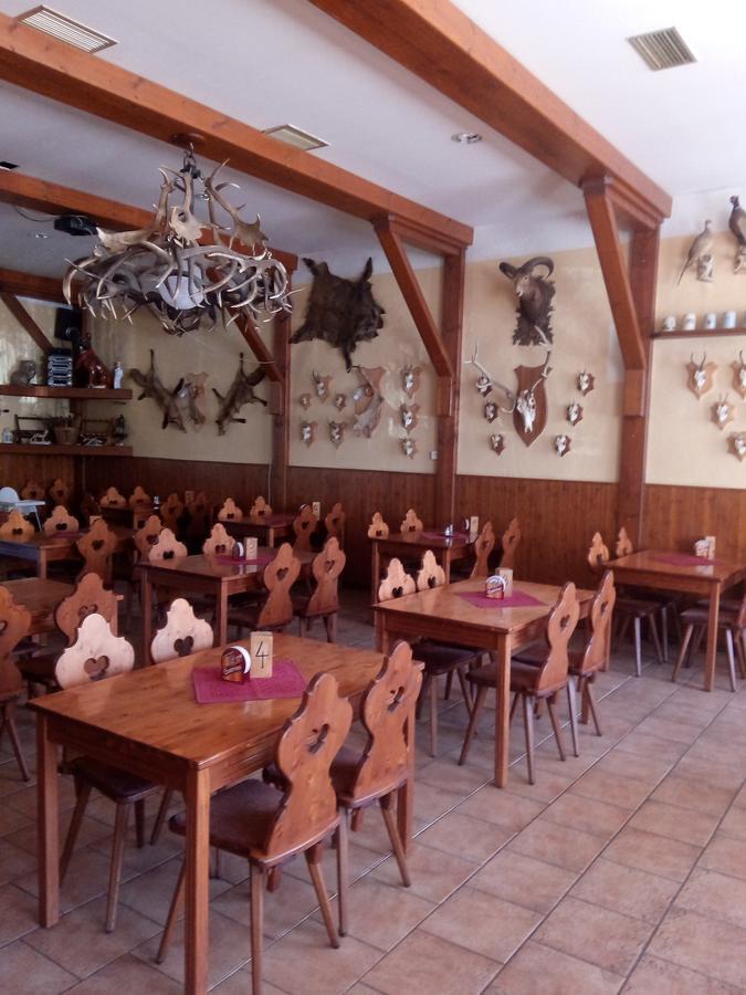 U Pastorku Hotel Racice  Екстериор снимка